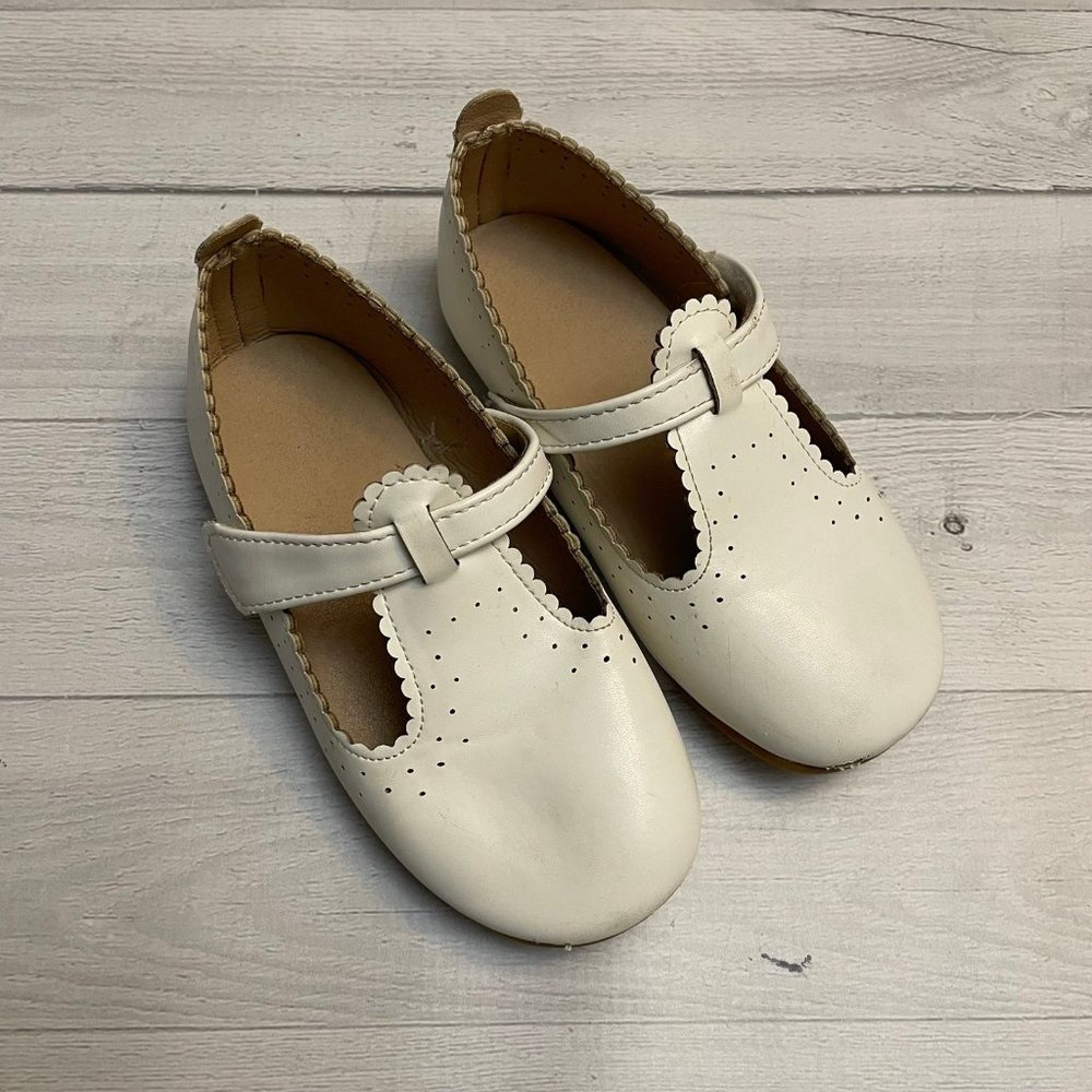 Girls white mary jane flats